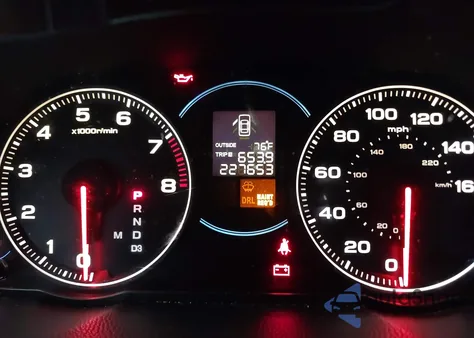 2005 Acura Tsx z USA, uszkodzony, nr VIN JH4CL96875C013564